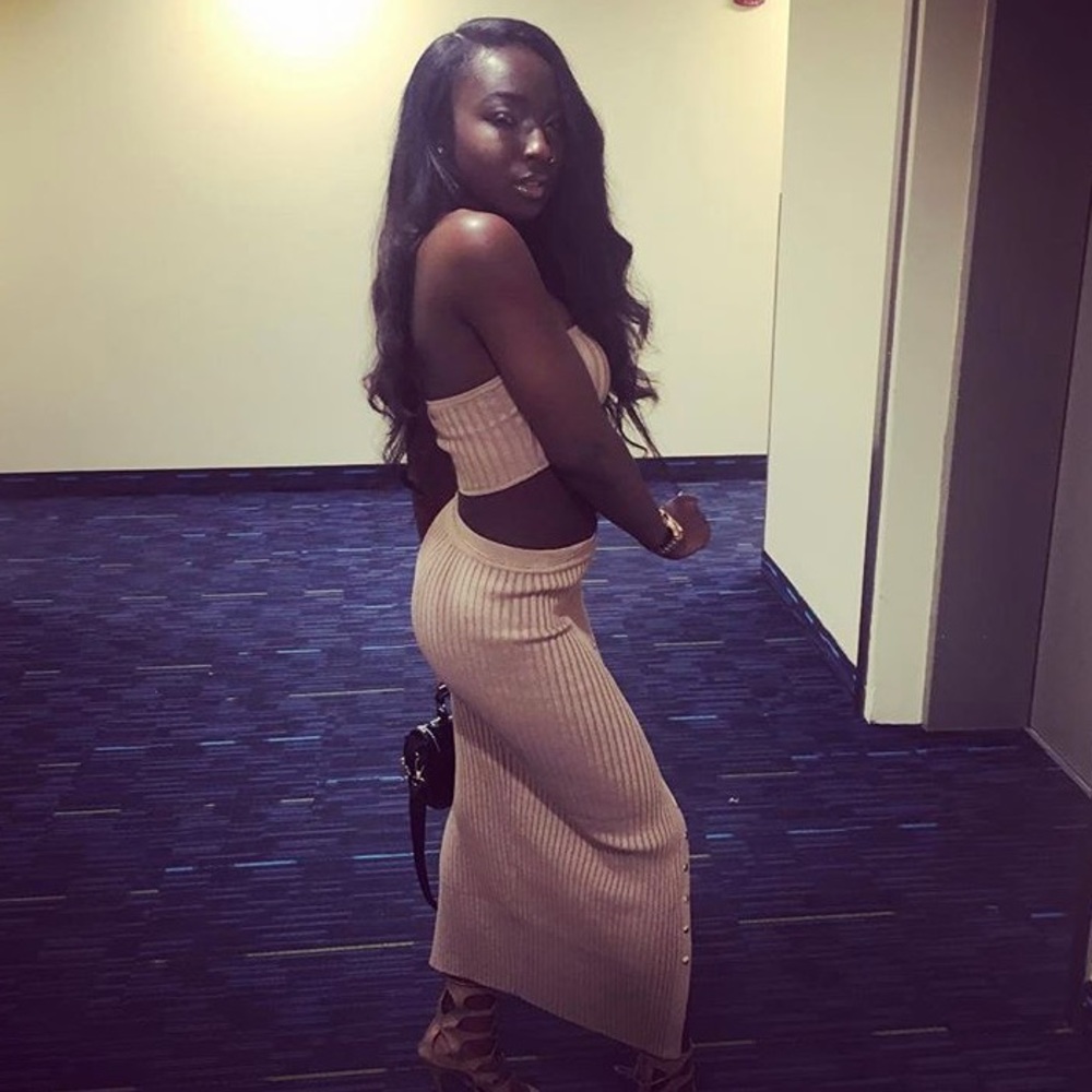 PoshByV cream two piece set